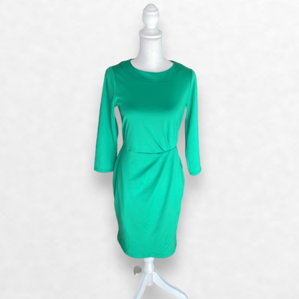Green 3/4 Sleeve Dress